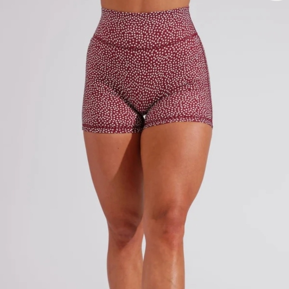 NWOT Buff Bunny Collection Workout Gym Legacy Shorts Vineyard Dark Red - Picture 1 of 9